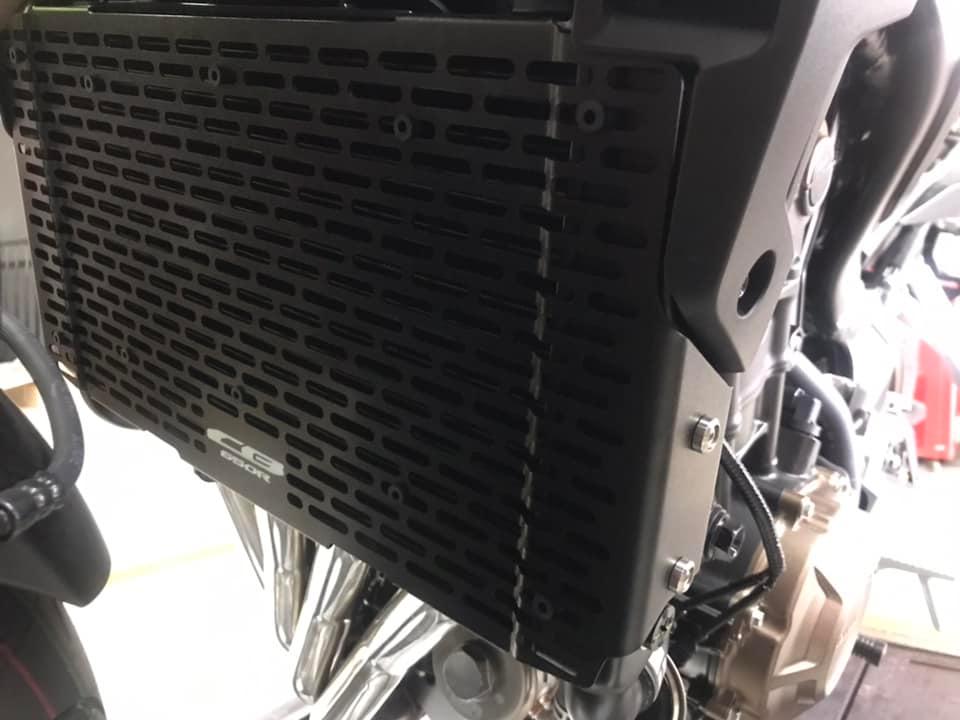 Bảo vệ két nước CB/CBR650R 