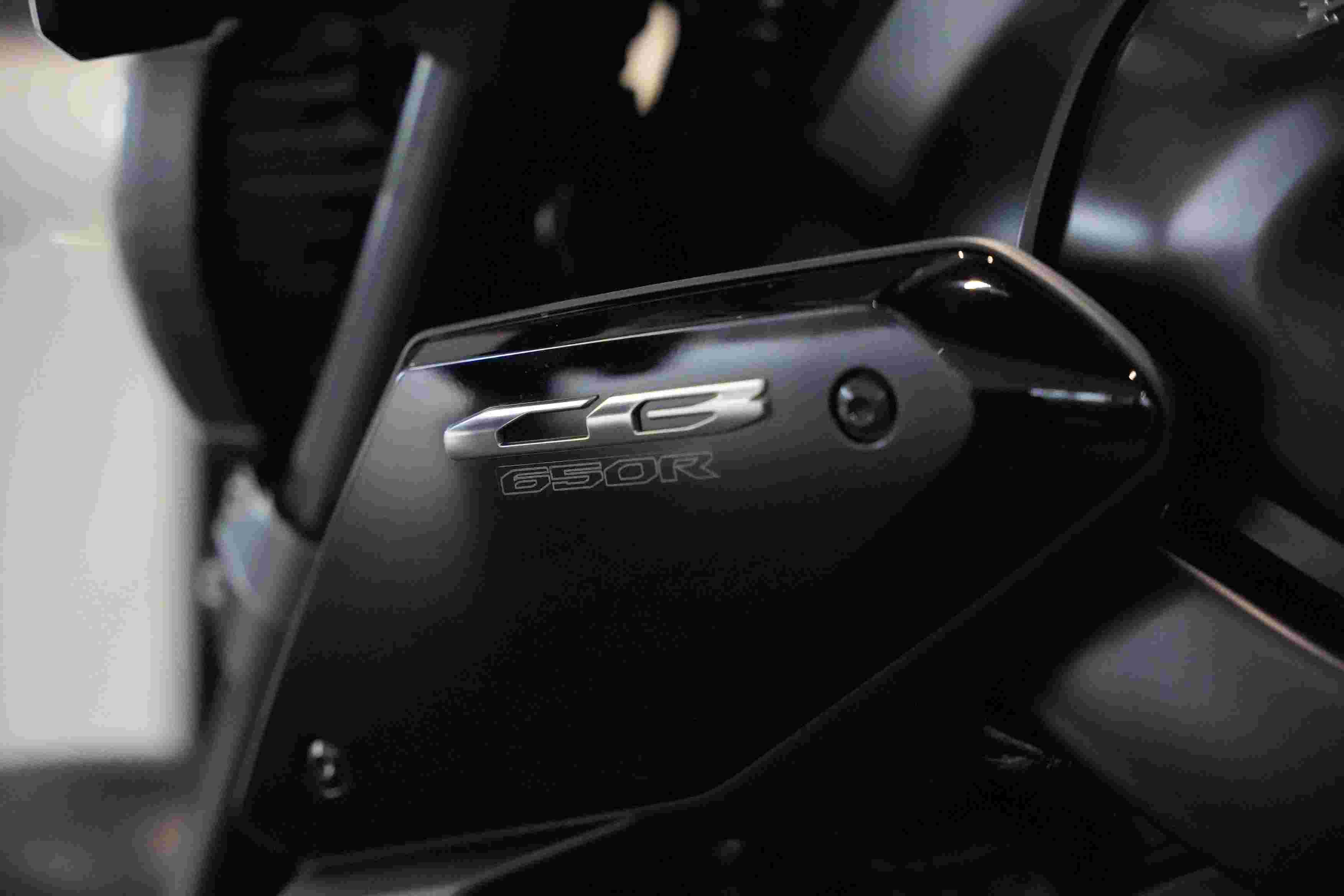 GIÁ MỚI CỦA BỘ ĐÔI HONDA CB650R 2023 VÀ HONDA CBR650R 2023