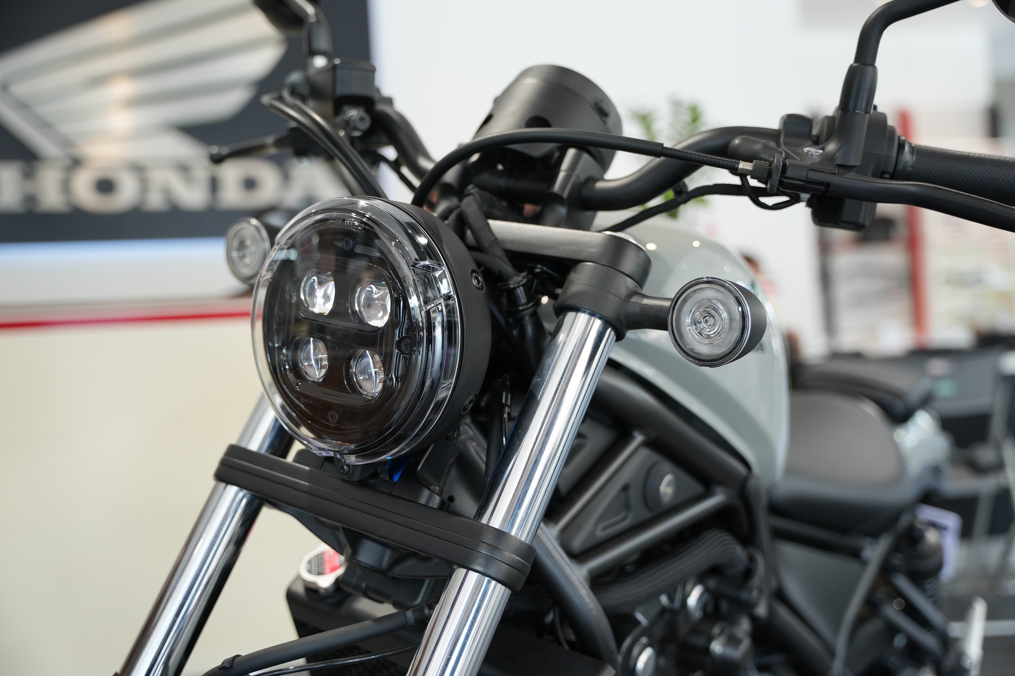 SỰ NỔI LOẠN CỦA HONDA REBEL 500 - HONDA BIGBIKE PHÁT TIẾN